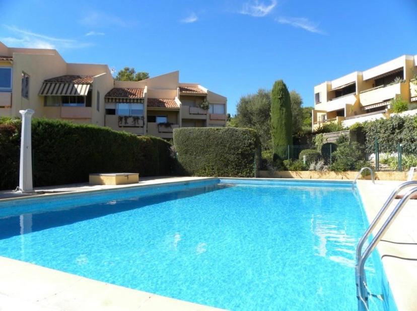 Studio Avec Piscines A 500M De La Plage Бандоль Экстерьер фото