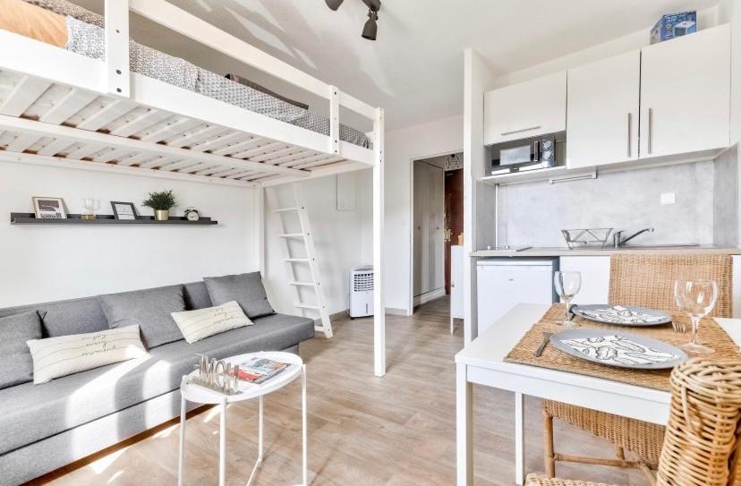Studio Avec Piscines A 500M De La Plage Бандоль Экстерьер фото